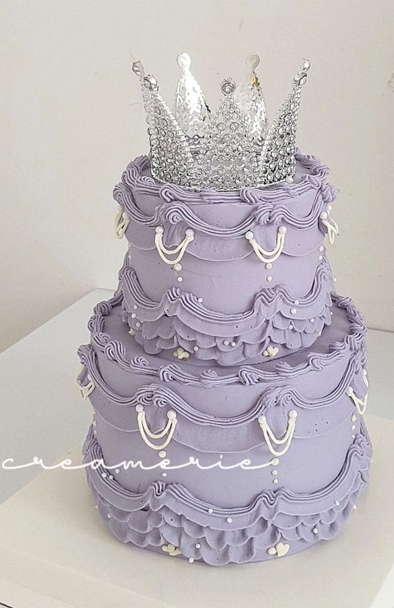 50 Vintage Inspired Lambeth Cakes That’re So Trendy : Light Purple Two-Tiered Cake