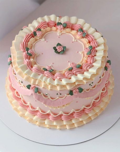 50 Vintage Inspired Lambeth Cakes That're So Trendy : Dreamy Pastel Cake