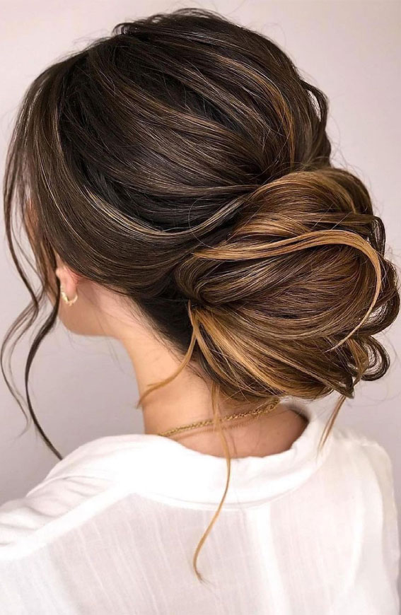 59 Gorgeous Wedding Hairstyles in 2022 : Messy + Voluminous Low Bun