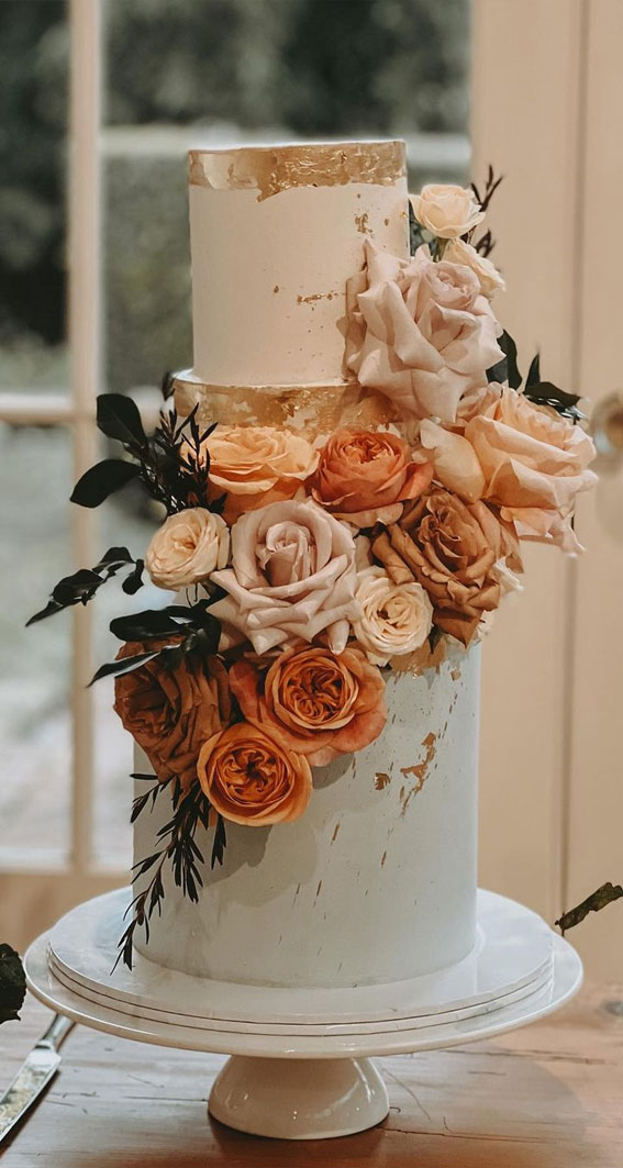 Inspiring Autumn wedding cakes | Manor by the Lake
