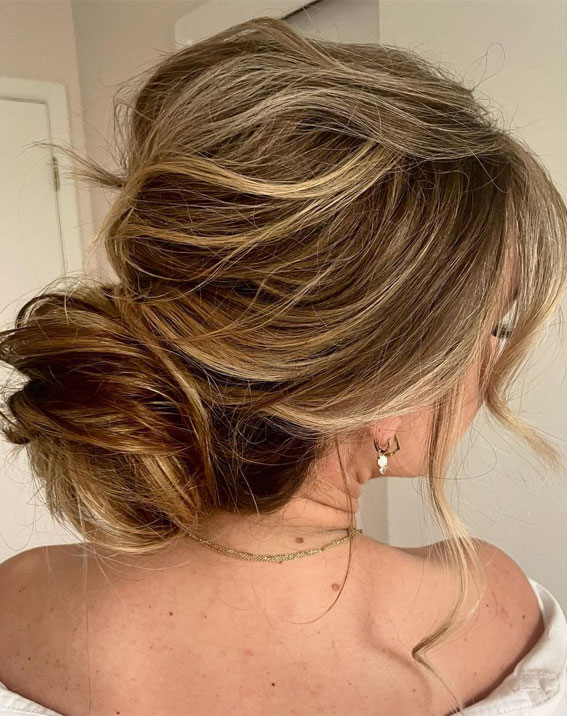 59 Gorgeous Wedding Hairstyles in 2022 : Swept + Messy Updo