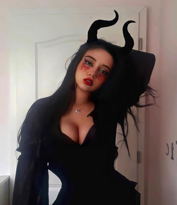 40+ Spooky Halloween Makeup Ideas : Cute & Simple Devil Makeup