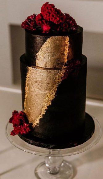 40+ stylish Dark & Moody Wedding Cakes : Black and Gold Two Tiers