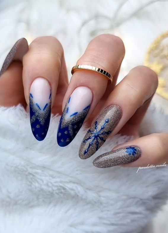 50+ Fab Christmas Nail Designs & Ideas : Shimmery Smokey + Blue Almond Nails