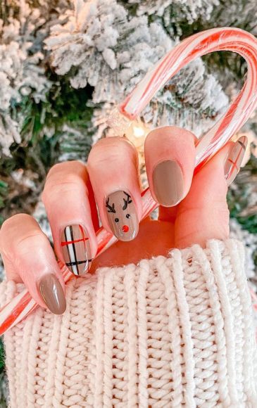 50 Fab Christmas Nail Designs And Ideas Nude Plaid Reindeer Nails