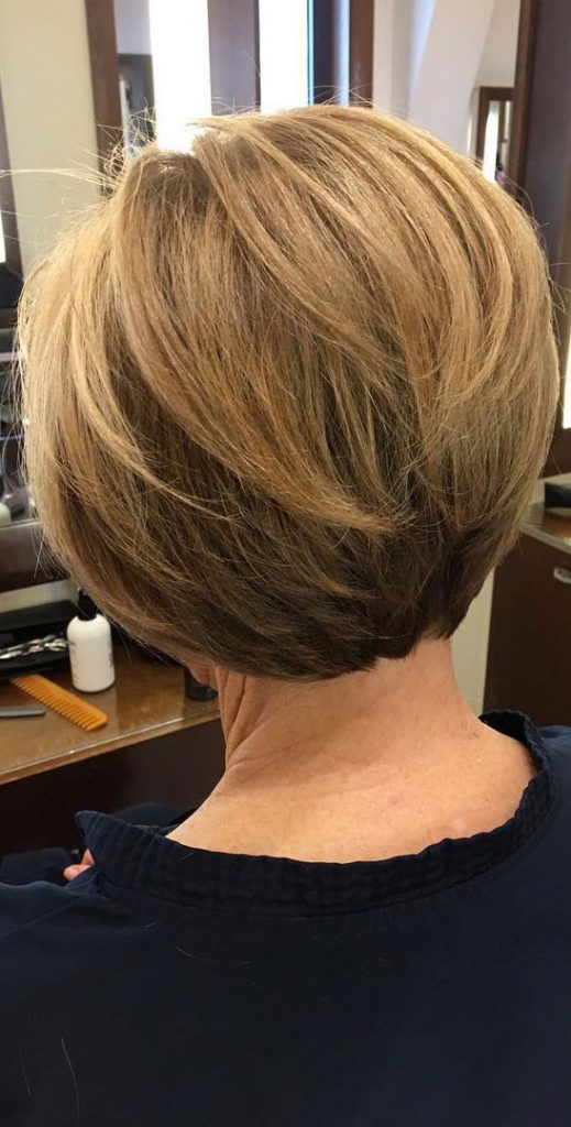 50 Haircut And Hairstyles For Women Over 50 Dark Blonde Bob Cut 0966