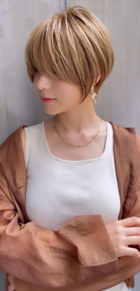 30 Cute Short Hair With Bangs Korean Style Bronze Bixie With Bangs 4707