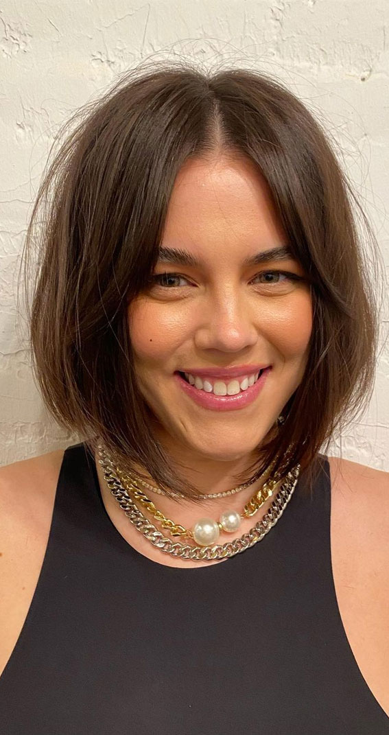 The Best Short Haircuts for Brunettes