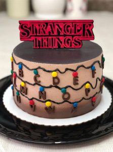 40+ Awesome Stranger Things Cake Ideas : Ombre Chocolate Cake