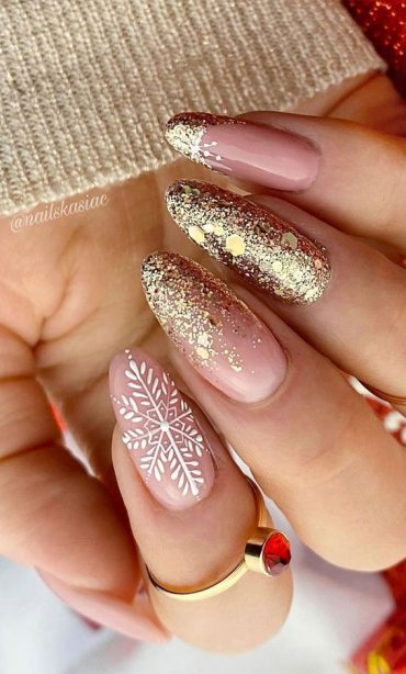 50 Fab Christmas Nail Designs And Ideas Neutral And Ombre Glittery Nails