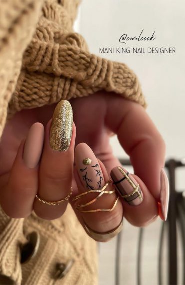 50 Stylish Festive Nail Designs Plaid And Reindeer Matte Nude Nails