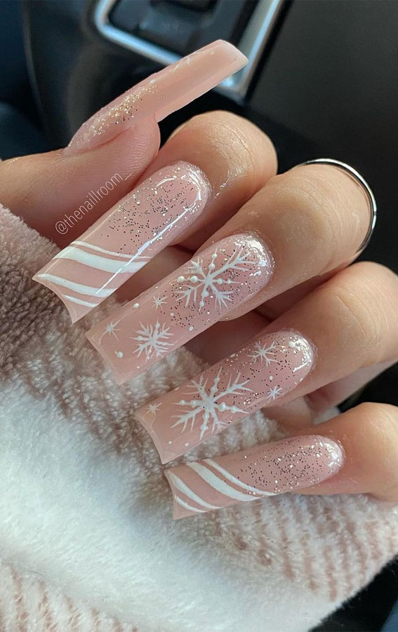Amazon.com: Christmas Fake Nails Almond Medium Length Press on Nails Red  Full Cover Stick on Nails with Snowflake Design Winter Acrylic Glue on Nails  Christmas Press on Pails Xmas Nail Decorations for
