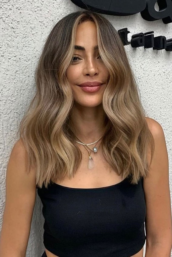 50+ Trendy Hair Colour For Every Women : Beige Champagne Blonde
