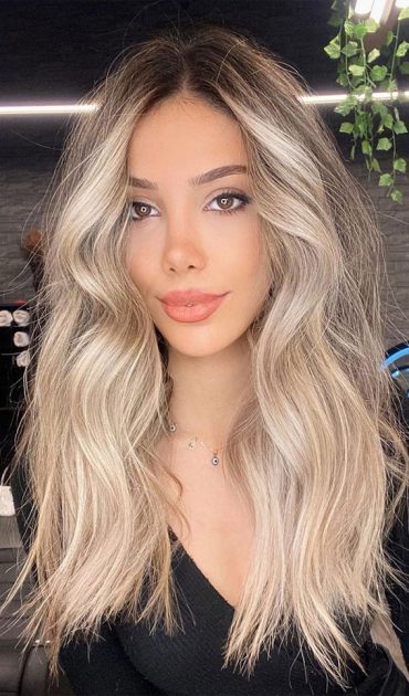 50 Trendy Hair Colour For Every Women Blonde With Bright Highlights