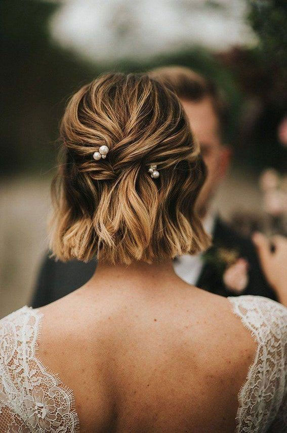 22 Wedding Hairstyles for Short Hair: Updos, Half-Up & More