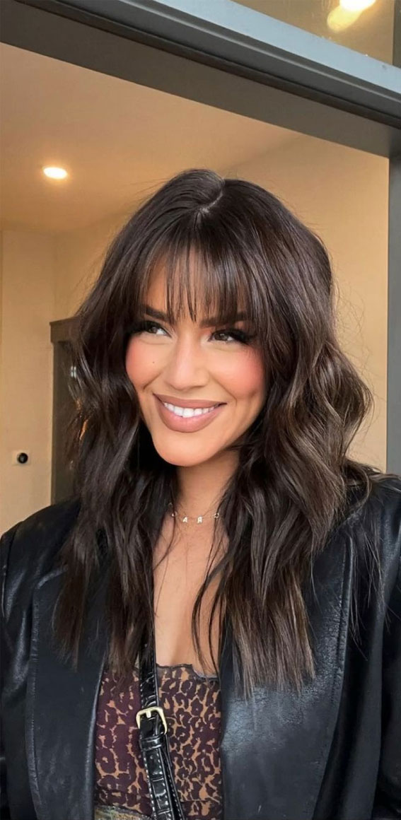 fringe medium length haircut, fringe haircut female, side fringe hairstyle, blunt fringe, cropped fringe, full fringe, curtain bangs, choppy fringe, textured fringe, fringe haircut, haircuts with fringes, haircuts with bangs, swept fringe