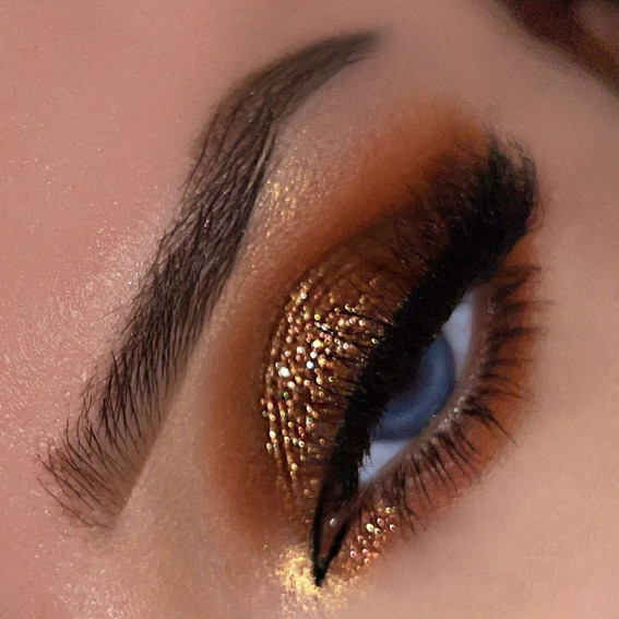 18 Trendy Makeup Ideas For Almond Eyes  Christmas eye makeup, Gold eye  makeup, Beautiful eye makeup