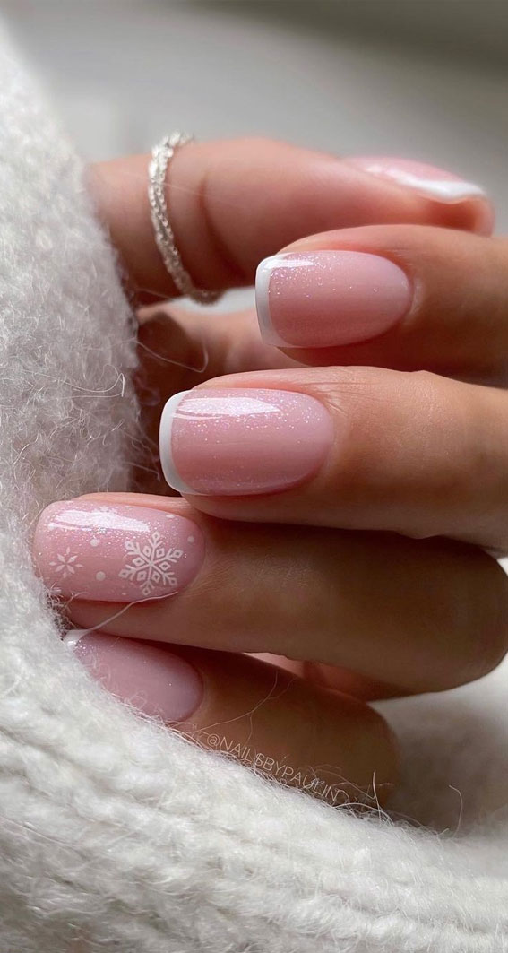 50+ Christmas & Holiday Nails For A Festive Look : Shimmery Subtle Nails with Snowflake