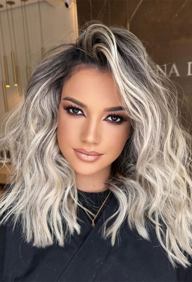 30+ Hair Colour Trends To Try in 2023 : Platinum Blonde Balayage Lob ...