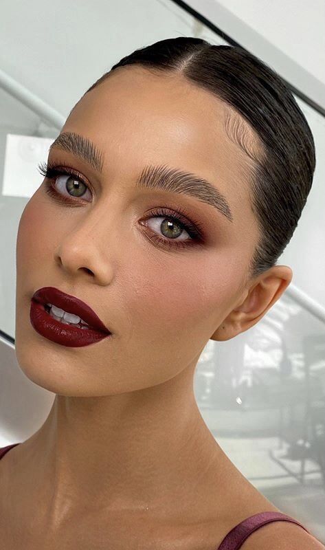 35 Best Prom Makeup Ideas : Dark Red Lips