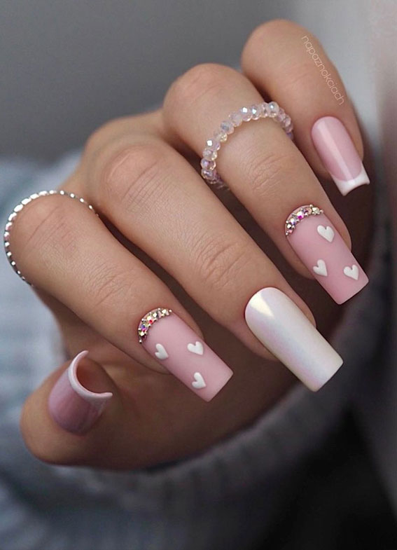 59 Cutest Valentine’s Day Nails To Wear Right Now : White Tiny Hearts