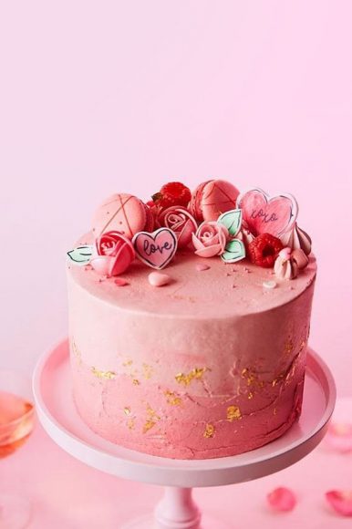 40+ Cute Valentine's Cake Ideas : La Vie En Rose Layer Cake