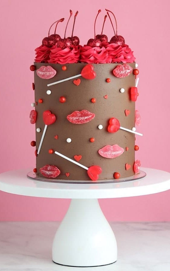 40+ Cute Valentine’s Cake Ideas : Chocolate Cake with Red Kisses