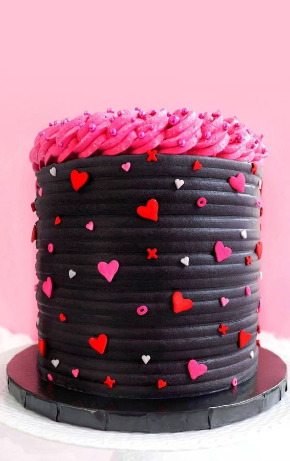 40+ Cute Valentine’s Cake Ideas : Black Buttercream Cake with XO + Kiss
