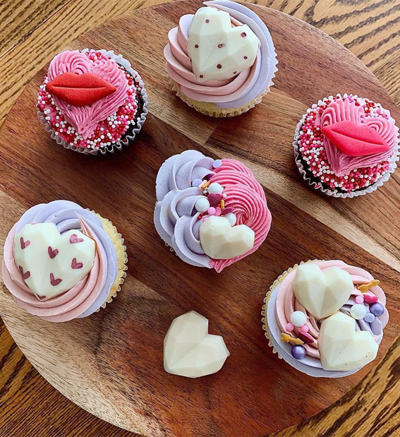 30 Cute Valentines Day Cupcakes Pink Kiss 8370