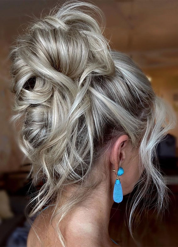 53 Best Wedding Hairstyles For 2023 Brides : Messy Top Knot