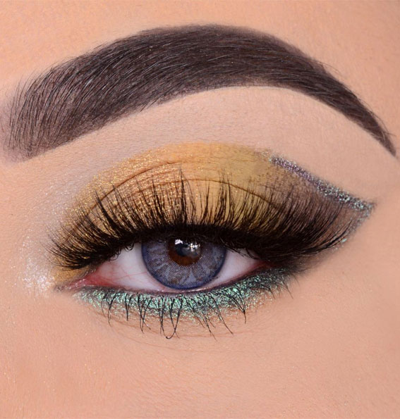 50+Makeup Looks To Make You Shine in 2023 : Shimmery Gold + Blue & Green Liners