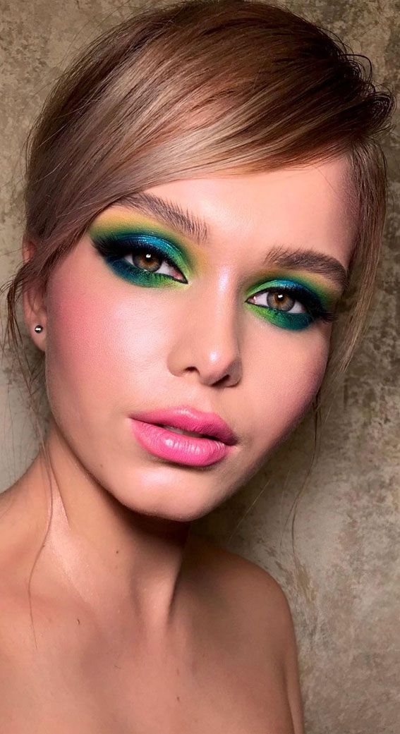 50+Makeup Looks To Make You Shine in 2023 : Shades of Peacock Eyeshadow