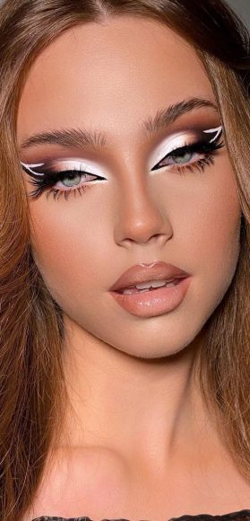 50 Makeup Looks To Make You Shine In 2023 Smokey Eyeshadow White Graphic Liner