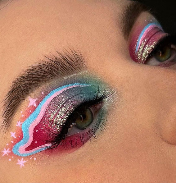 50+Makeup Looks To Make You Shine in 2023 : Layered Of Pink & Blue