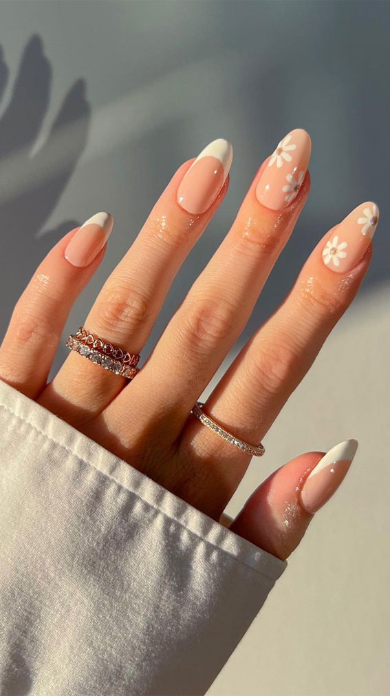 40 Awesome Spring Nail Ideas 2023 White Daisy + French Tips