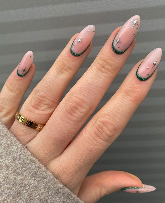 Star Nails Are Trending Now : Gold Cuff + Starburst