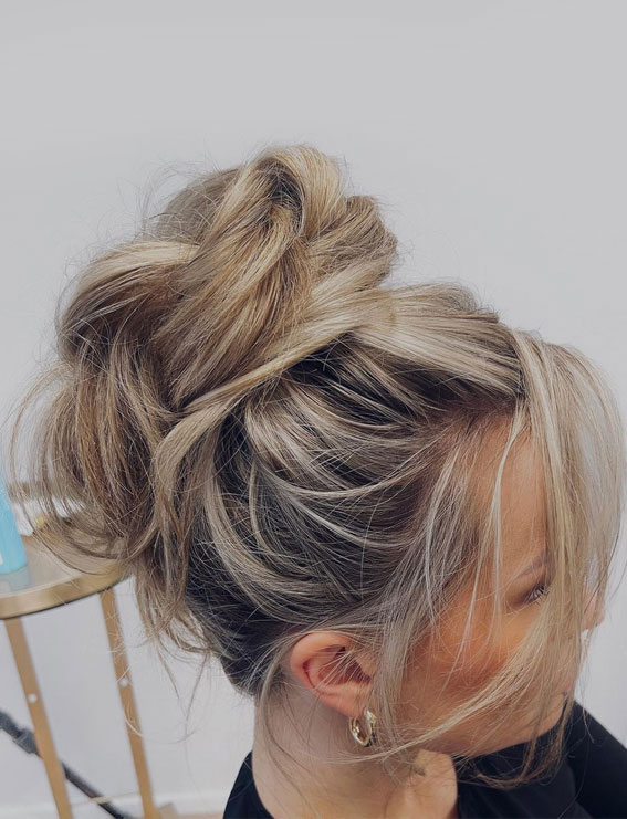 50+ Updo Hairstyles That’re So Stylish : Messy High Bun