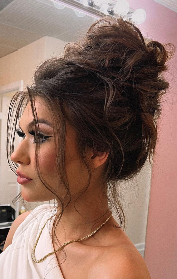 50+ Updo Hairstyles That’re So Stylish : Volume with Wispy Face Framing