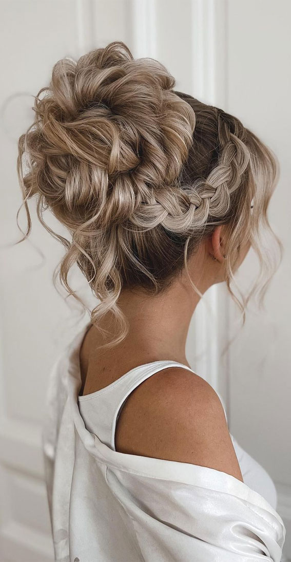 50+ Updo Hairstyles That’re So Stylish : Side Braided High Bun