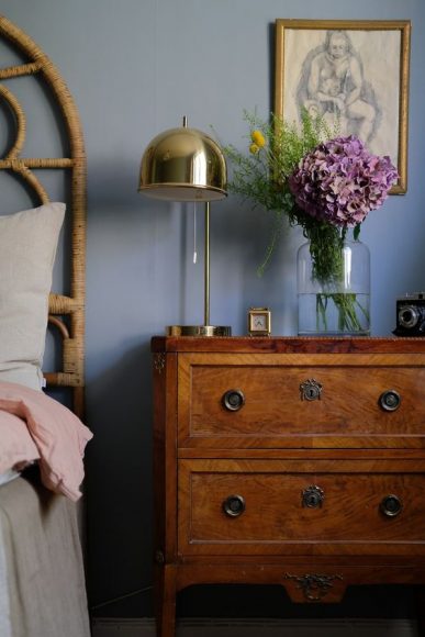 20 Best Bedroom Colour Combination Ideas : Navy Blue, Blue Teal and Brown