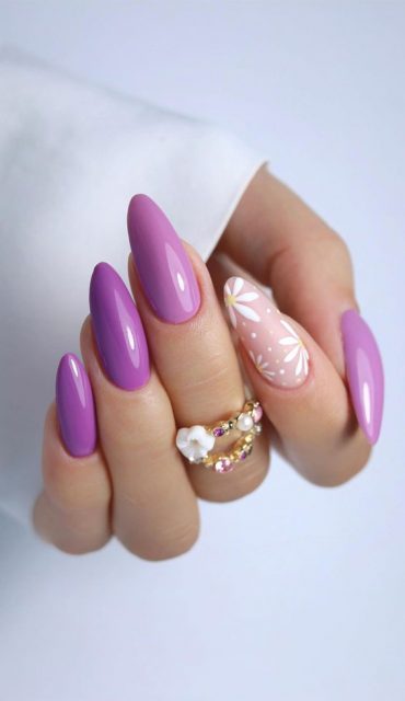 Your Nails Deserve These Floral Designs Daisy And Lilac Nails 9223