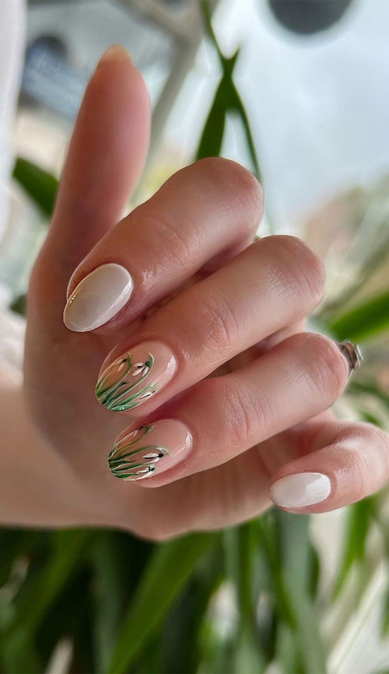 Your Nails Deserve These Floral Designs : Snowdrop Nails