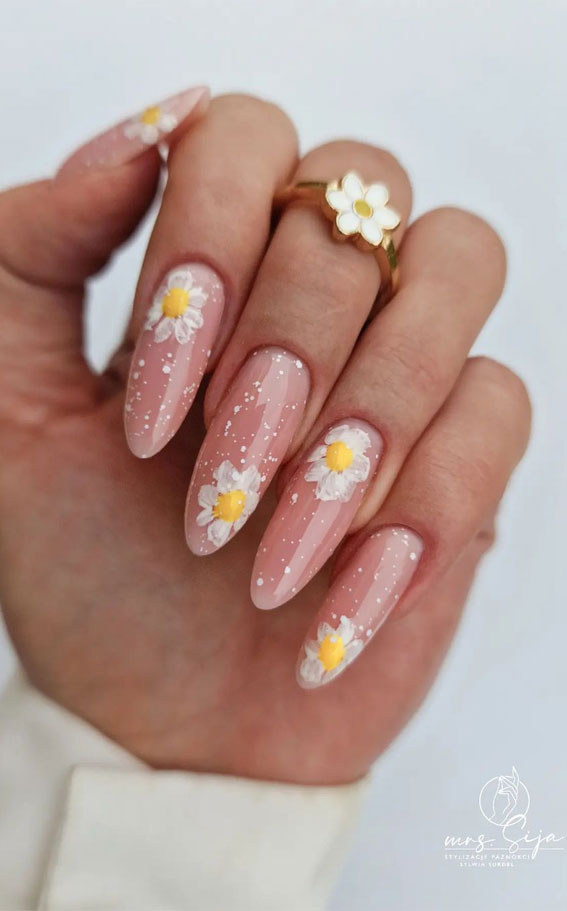 50 Best Summer Nails To Try in 2023 : Daisy Natural Nails