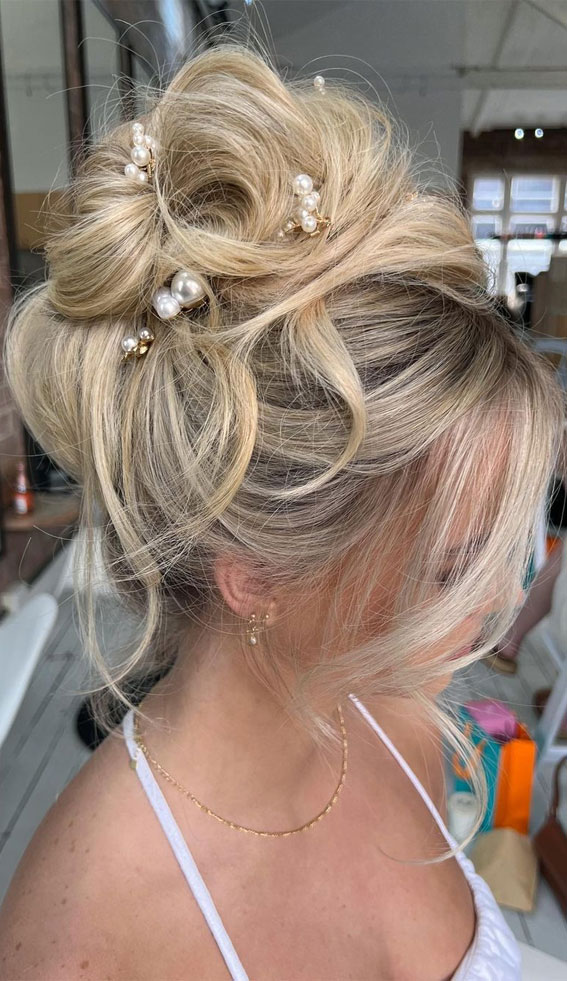 Prom hair updos stay trendy from year to year due to their gorgeous look  and versati… | Wedding hair inspiration, Long hair styles, Wedding  hairstyles for long hair