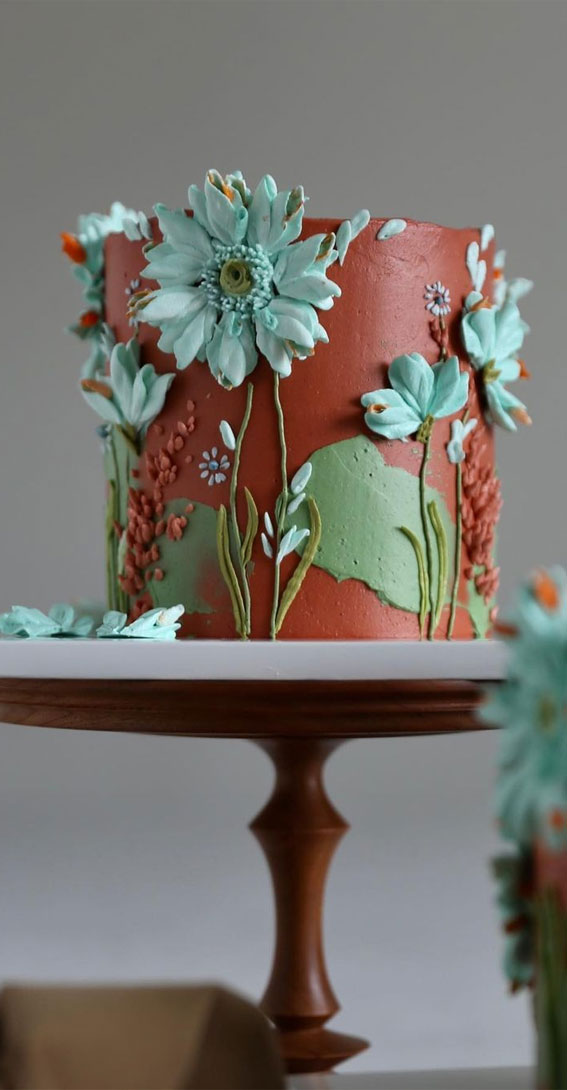 Adding a Floral Touch: Our Birthday Cake Ideas | Interflora Ireland