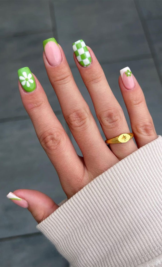 35 Aesthetic Retro Nail Designs For A Spring Mani MixnMatch Green Nails