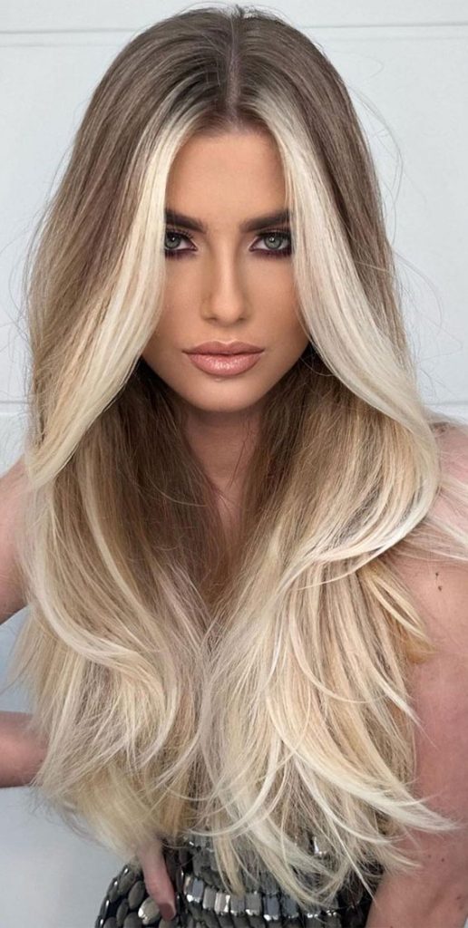 35 Cute Summer Hair Colours & Hairstyles Creamy Beige Balayage + Face