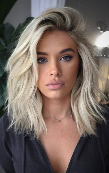 35 Cute Summer Hair Colours & Hairstyles : Pale Blonde Lob Haircut