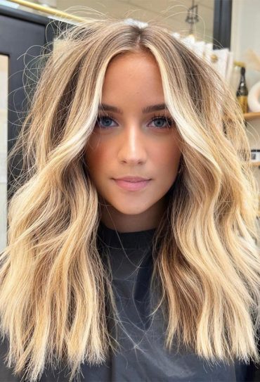 32 Trendy Blonde Hair Colour Ideas : Dark Golden Beige Blonde