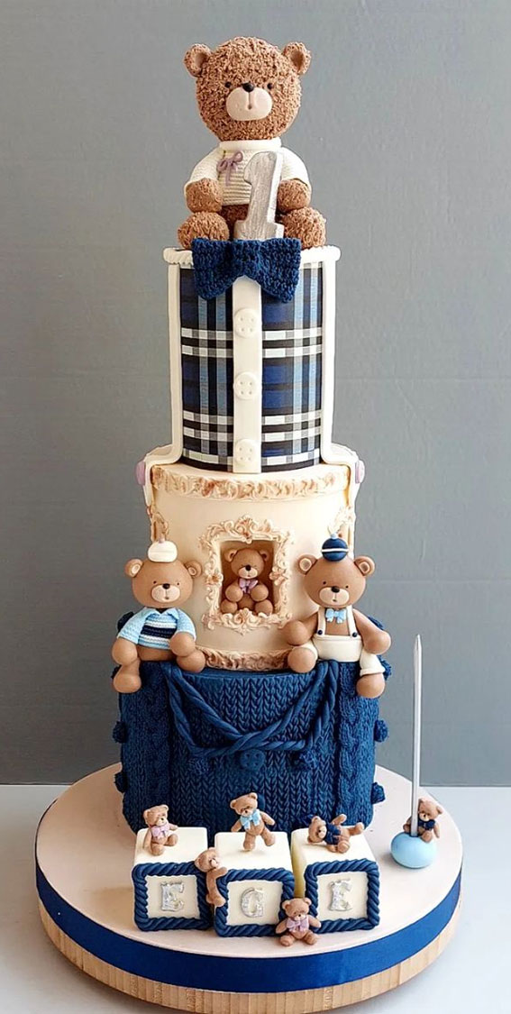 A Cake to Celebrate your Little One : Blue Sweater Cake